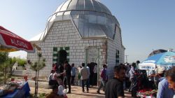 Şeyh Abdurrahman Aktepe’nin türbesine ziyaretçi akını foto-video