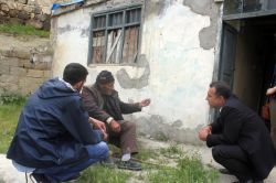 Harabe evde yaşayan yaşlı adam huzurevine yerleştirildi