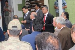 Vali cami açılışı yaptı