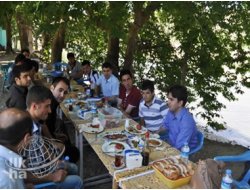 Sason Kaymakamından Öğrencilere Moral Yemeği