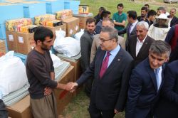 Yüzlerce arı kovanı dağıtıldı