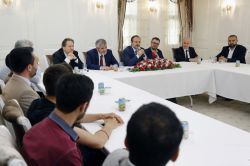 Diyanet uyuşturucuyu bırakan gençleri umreye götürüyor