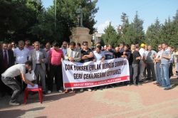 Belediyenin yüksek emlak vergisi zammına tepki