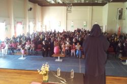 Emine Şenlikoğlu Viranşehir’de