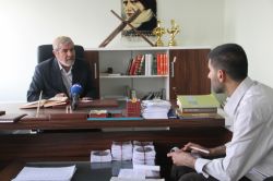 İslami değerlere hakaret içeren ve halkı tehdit eden pankartlarına tepki video