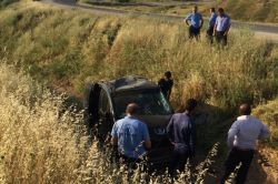 Otomobil şarampole yuvarlandı: 4 yaralı