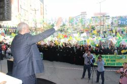 “Kimse Kürtleri dinlerinden uzaklaştıramaz”