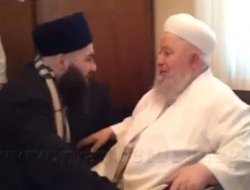 Cübbeli Mahmut Hoca'yı ziyaret etti (VİDEO)