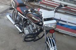 Hırsızlar gün ortasında motosiklet çaldı