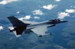 Siyonist rejim uçakları Lübnan’ı vurdu