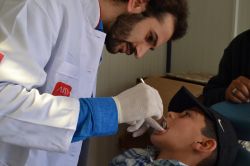 AID öğrencileri Suriyeli çocuklarla buluştu