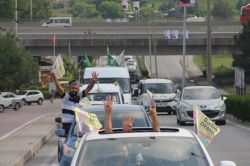 Adana bağımsız adayı Demir'in araç konvoyu şehir turu attı-foto