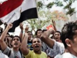 Mısır: Ordu meclisi kuşattı