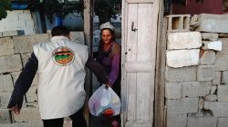 Tarsus’ta 194 aileye yardım yapıldı