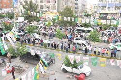Gök için binlerce araçtan oluşan konvoyla şehir turu atıldı