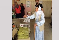 Mardin’de115 yaşındaki nine oy kullandı