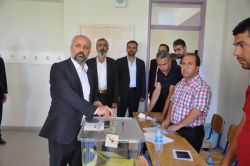 Batman'da bağımsız aday Aydın Gök, oyunu kullandı