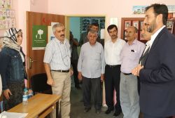 Bağımsız aday Kılınç, okulları gezdi