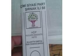 Şırnak’ta seçmen açık oy kullanmaya zorlanıyor