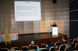 DÜ’de oryantasyon ve motivasyon konferansı