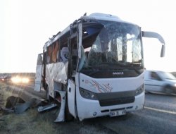 Askeri Personel taşıyan araç kaza yaptı (YENİLENDİ)-foto