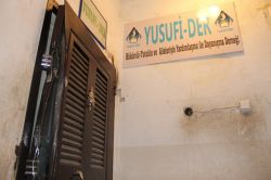 “İslami STK’lara yapılan baskınlar hukuka aykırıdır”