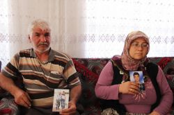 Gözü yaşlı anne-baba kayıp çocuklarından haber bekliyor-foto