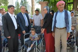 Siirt’te engellilere tekerlekli sandalye verildi-foto