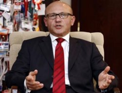 Cenaze kaldıracak Kıbrıslı imam yok