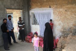 Midyat Azim Der'den yetim aileye yardım-video