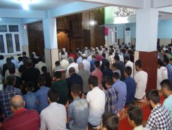 Çınarlılar ilk Teravih namazında camilere akın ettiler-video-foto