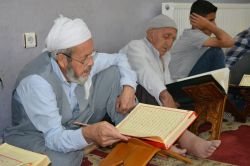 Camilerde mukabele başladı-video