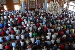 Ramazan ayının ilk Cuma’sında camiler doldu taştı-video-foto