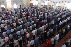 Ramazan’ın ilk Cuma namazına yoğun teveccüh-video