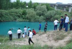 Küçük kız çocuğu girdiği nehirde boğuldu-video-foto