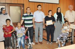 Engelli öğrencilere tablet bilgisayar verildi