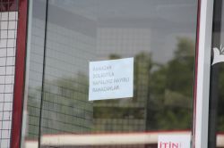 Ramazan’a hürmetten iş yerlerini açmıyorlar