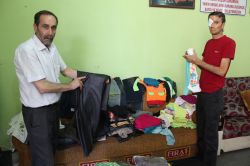 Engelliler derneğine giysi yardımı yapıldı