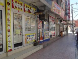 Li Nisêbîne ji loqentevanan tevgerên mînak