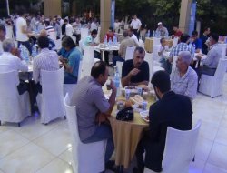 Komeleya Anadolu Gençlîkê bi bernameyekê xwarina fitarê da