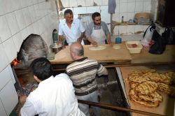 Ramazan ayında fırıncılardan yoğun ve zorlu mesai