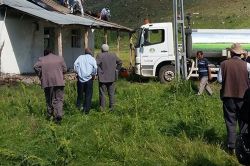 Karlıova’da köy evinde çıkan yangın korkuttu
