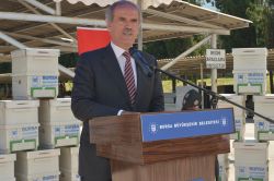 Bursa’da arıcılara kovan desteği-foto