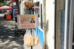 Midyat'ta  ilk defa ‘Askıda Ekmek’ kampanyası başlatıldı.