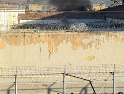 Adana E Tipi Cezaevi İle Ceyhan M Tipi Cezaevinde Yangın