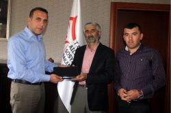 Ağrı’da 13 engelliye tablet dağıtıldı