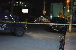 Cizre Kaymakamlığı önünde şüpheli araç paniği