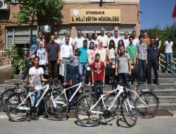 Bilgi yarışmasında dereceye girenler ödüllendirildi