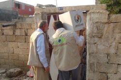 IHO Ebrar  Kızıltepe'deki muhtaç ailelere yardım dağıttı -foto