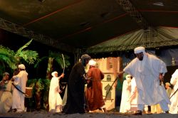 ‘Hicret’ temalı tiyatro Bursa’da büyük ilgi gördü